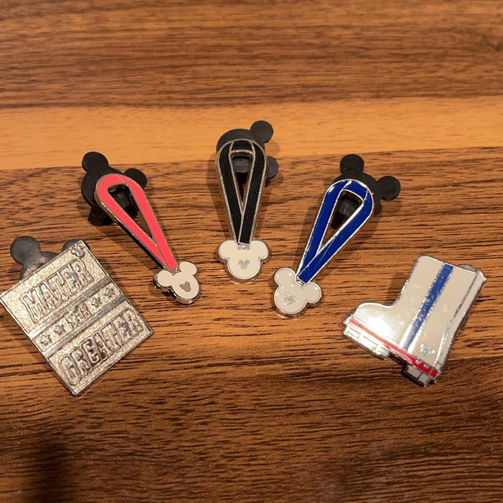 Disney Hidden Mickey Pins